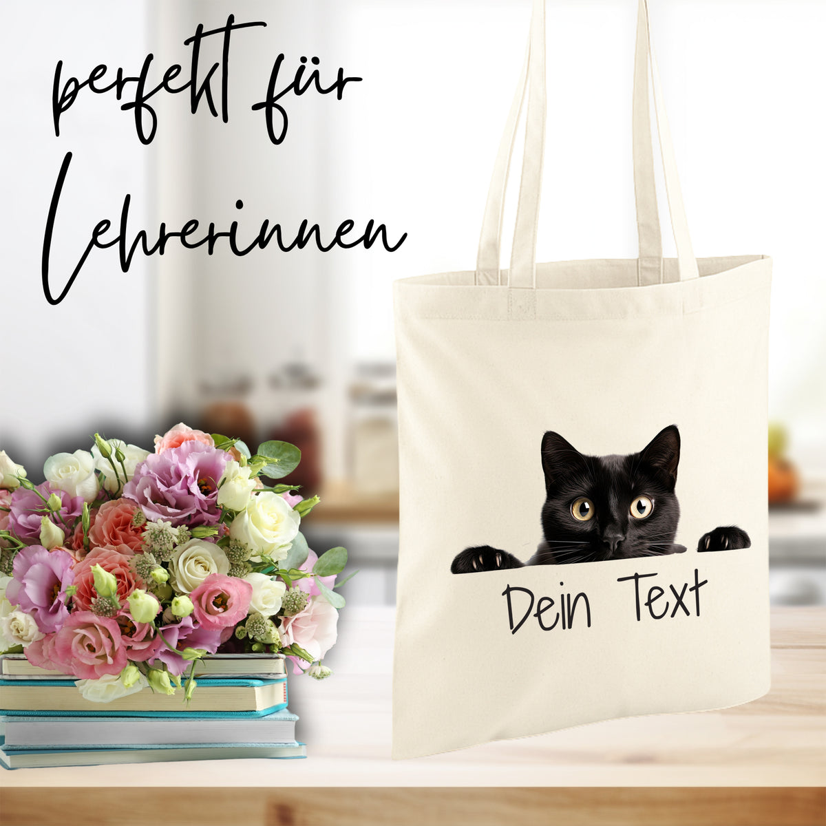 Beige Tasche mit schwarzer Katze und personalisierbarem Text.