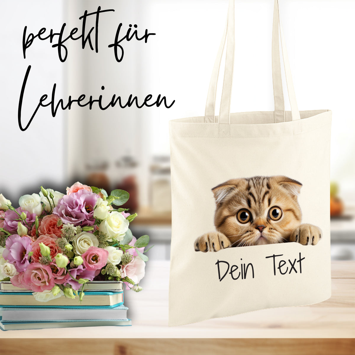 Beige Tasche mit Katzenmotiv und personalisierbarem Text.