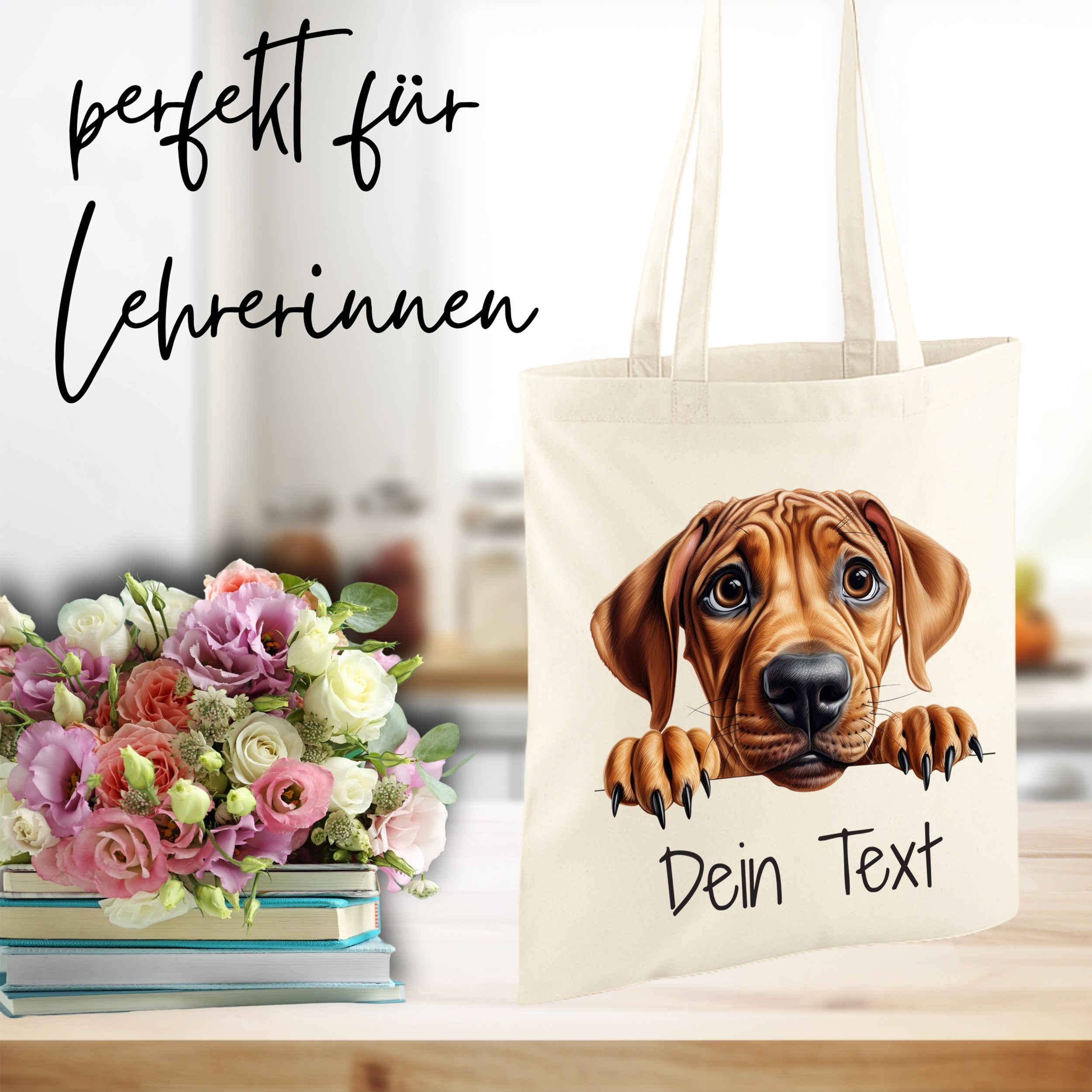 Beige Tasche mit Hundemotiv und personalisierbarem Text.