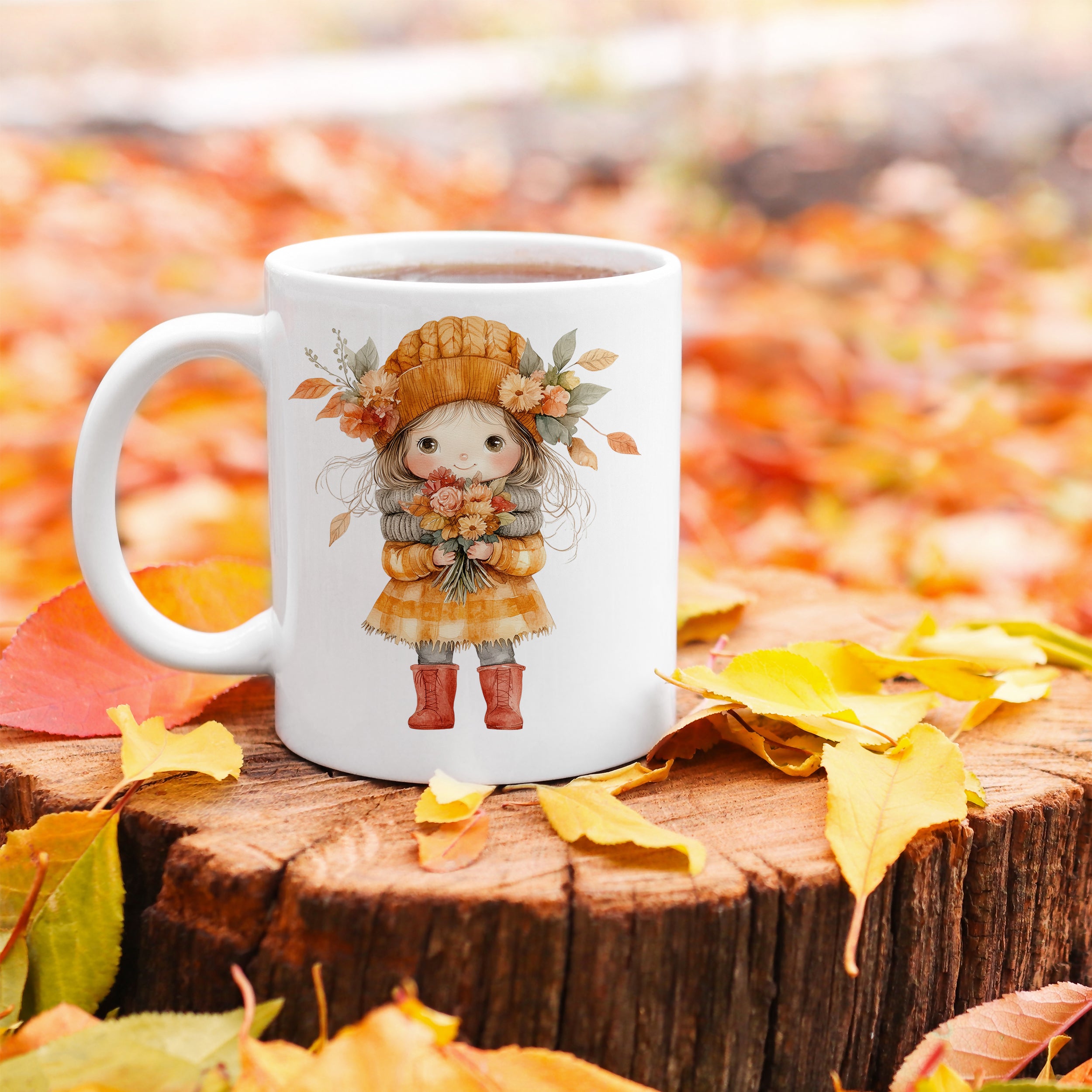 Tasse mit illustrativer Herbstfigur und bunten Blumen.