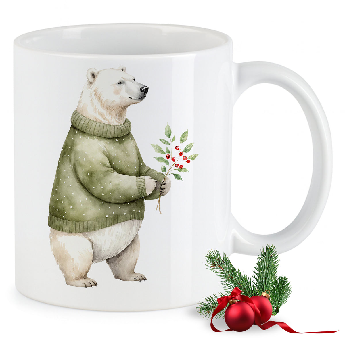 Tasse mit einem Bären im grünen Pullover und Beeren.
