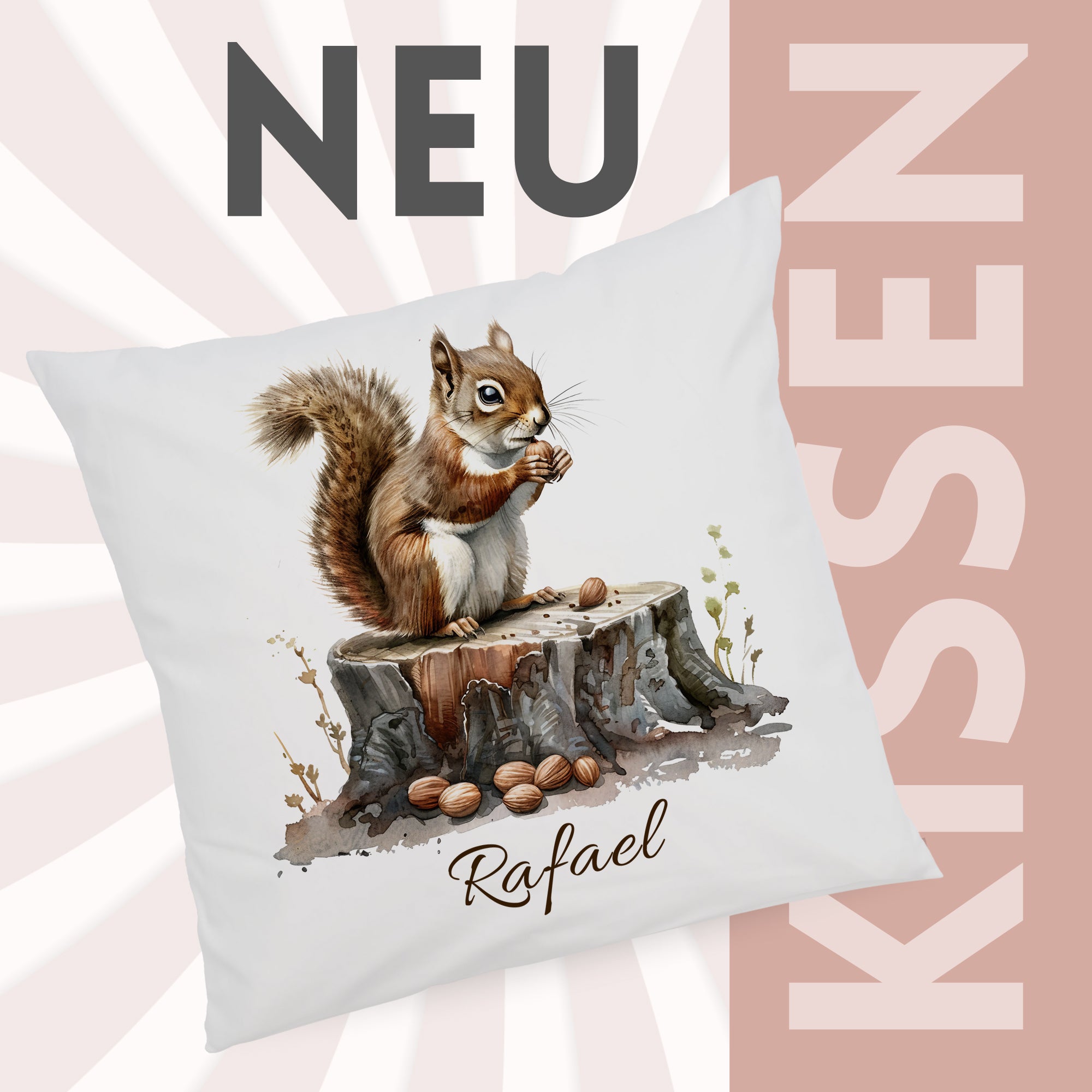 Kissenbezug mit Eichhörnchenmotiv, Nüssen und Wunschname vor „Neues Zuhause“-Hintergrund
