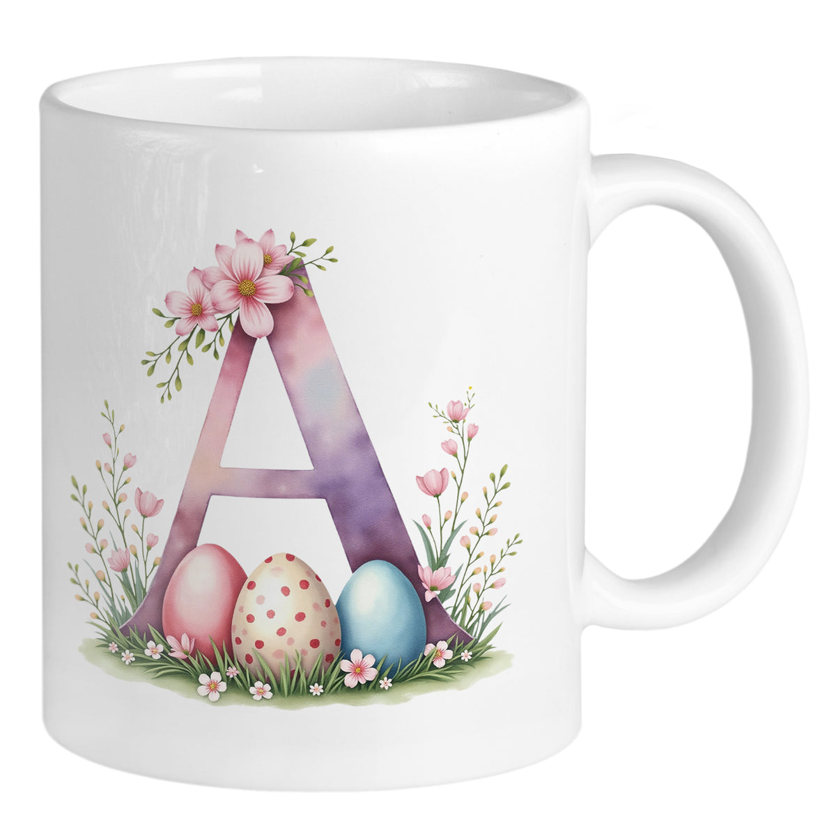 Tasse mit buntem Buchstaben A und Ostereiern.