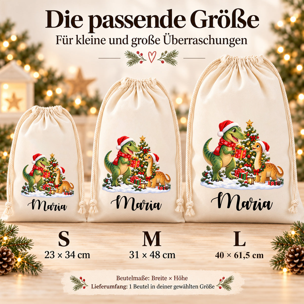 Illustrative Größenübersicht der Nikolaussäcke mit grünem T-Rex und kleinem Langhals-Dinosaurier in einer Weihnachtsszene: S 23 × 34 cm, M 31 × 48 cm und L 40 × 61,5 cm, jeweils Breite × Höhe.
