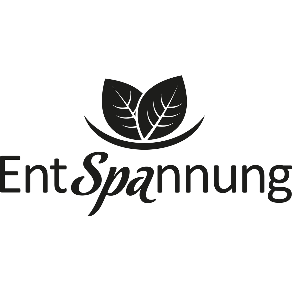Entspannung Logo mit grünen Blättern und schwarzer Schrift.