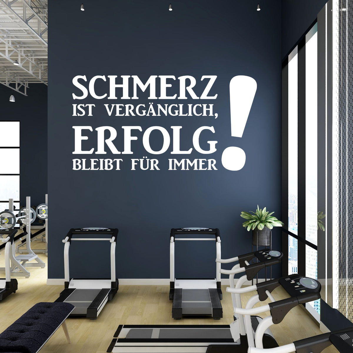 Wandtattoo in Weiß: "Schmerz ist vergänglich, Erfolg bleibt für immer!"