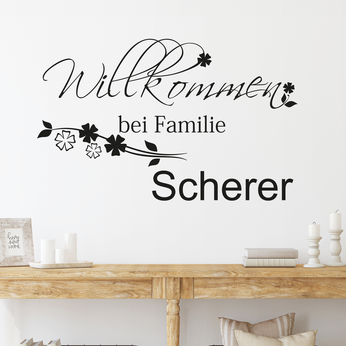 Wandtattoo Flur Willkommen Schriftzug in Schwarz für Familie Scherer.